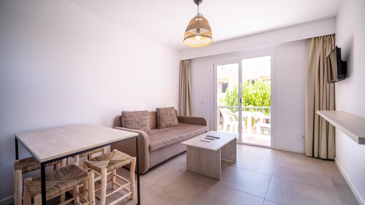 Sant Joan Apartaments - Adults Only Cala'N Blanes  Eksteriør billede